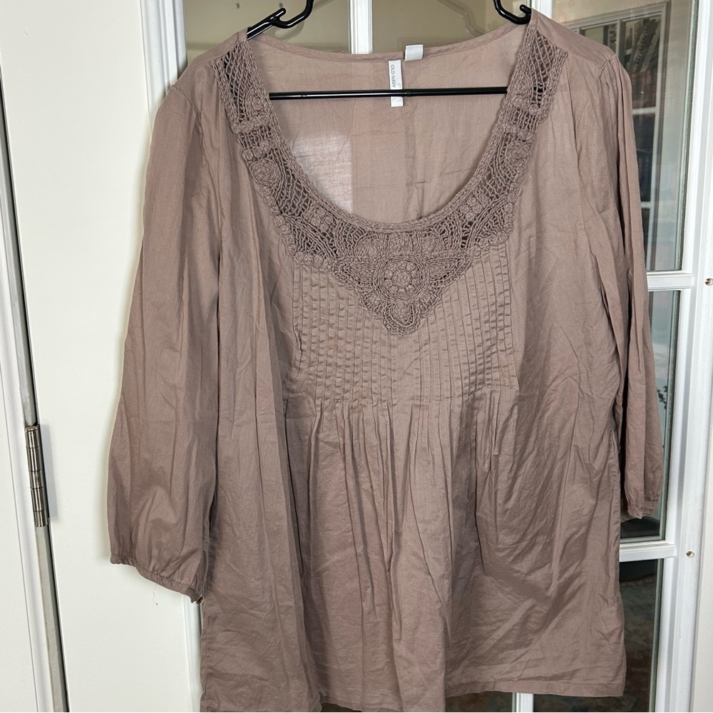 Women's Mushroom Brown Lace‎ Detail Top Size XL
